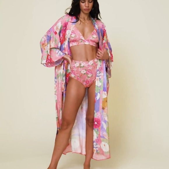 Spell & The Gypsy Carrie Floral Robe In Pink S/M NWT - Picture 2 of 10
